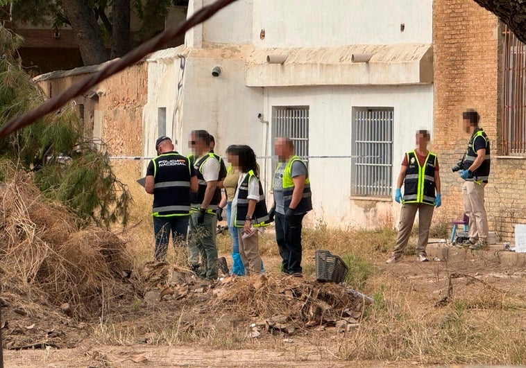 Hallan el cadáver calcinado de un toxicómano en un descampado de la Malvarrosa